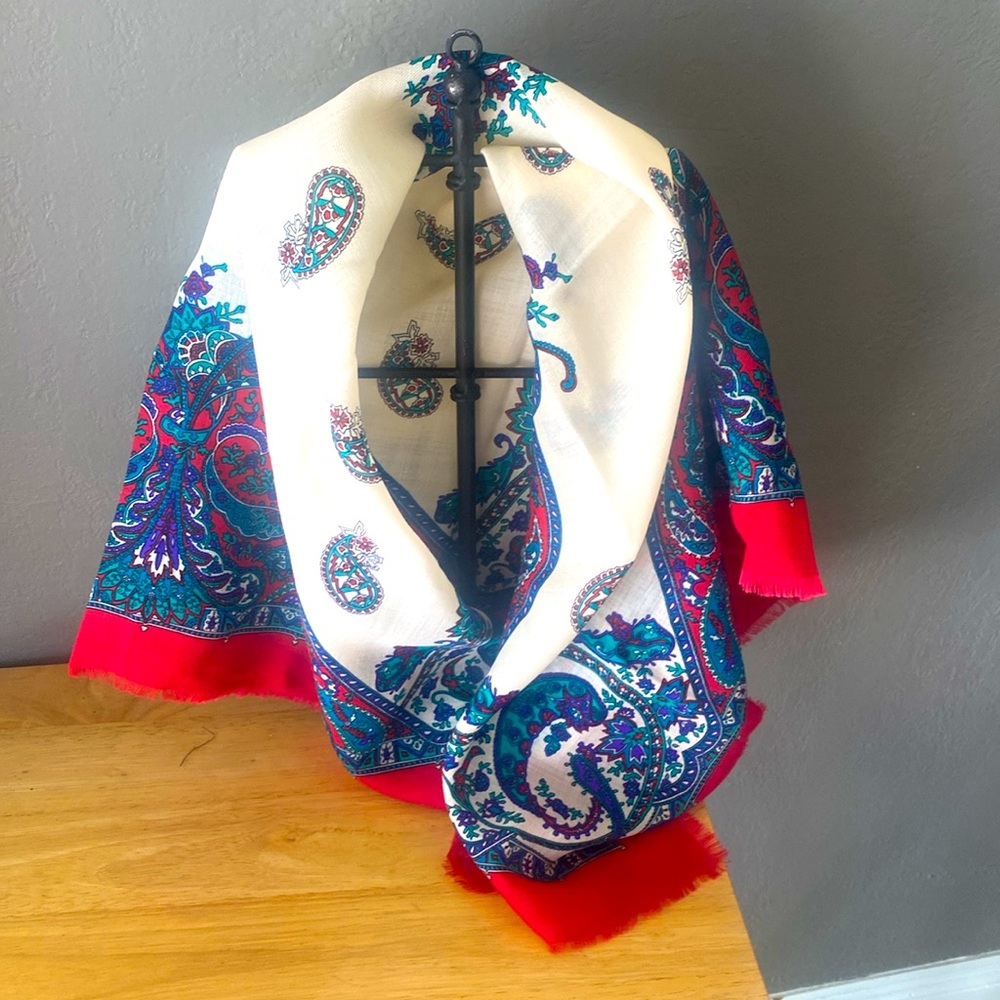 Vintage Japanese Georgiou 100 percent wool Scarf NWOT